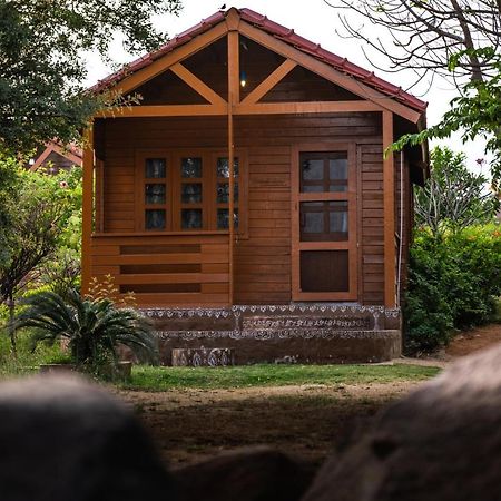 Leo Wodden Resort ハンピ エクステリア 写真